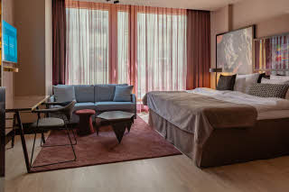 Copyright: : all rights room spacious family